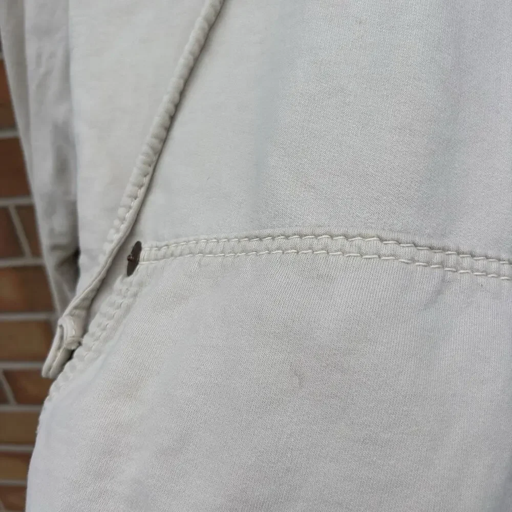 Y2K True Religion M Graphic Print Hoodie Sweatshirt Cream Streetwear Vtg Flaws